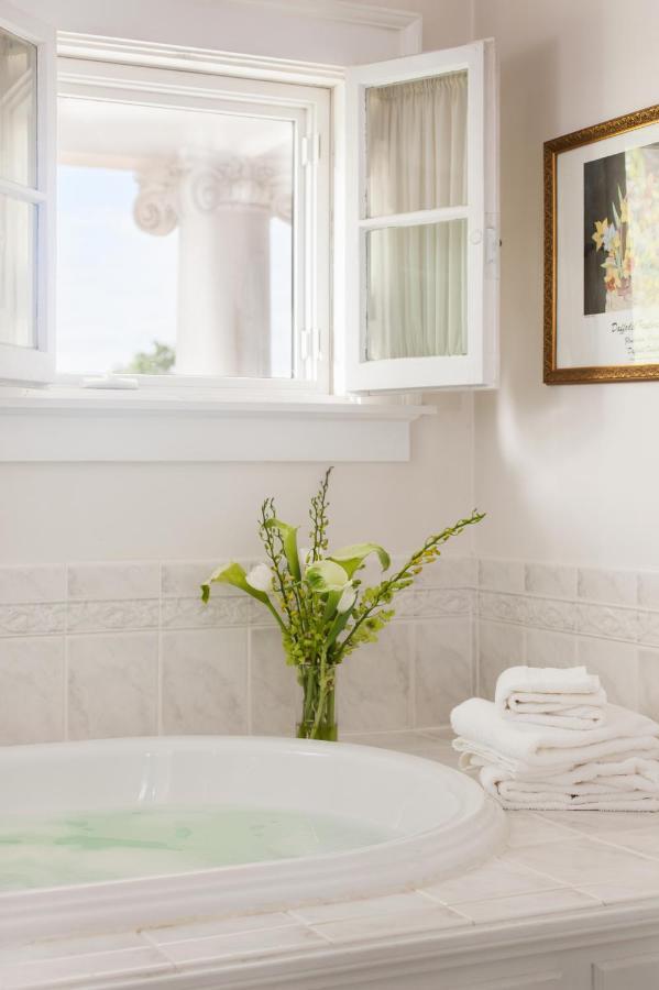 Inn At Warner Hall Gloucester 部屋 写真