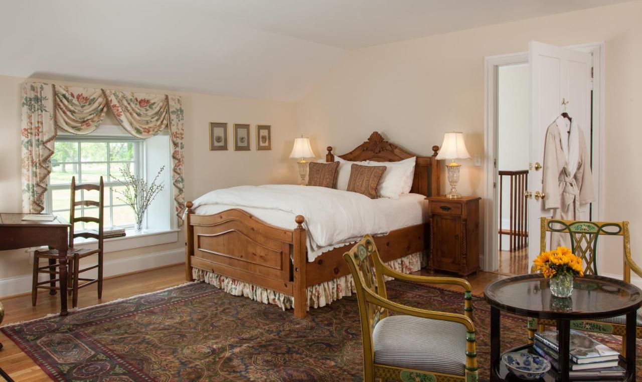 Inn At Warner Hall Gloucester エクステリア 写真