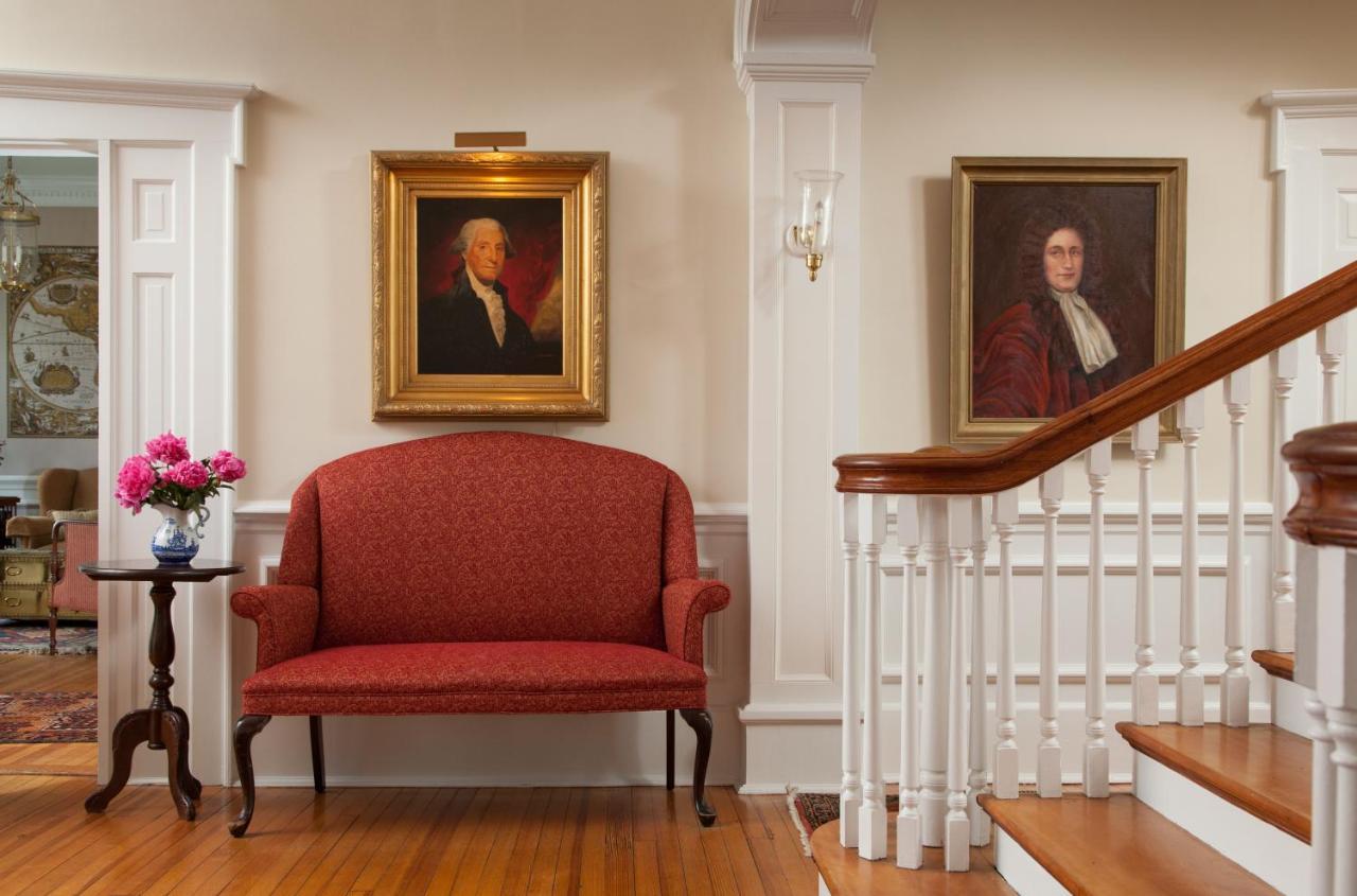 Inn At Warner Hall Gloucester エクステリア 写真
