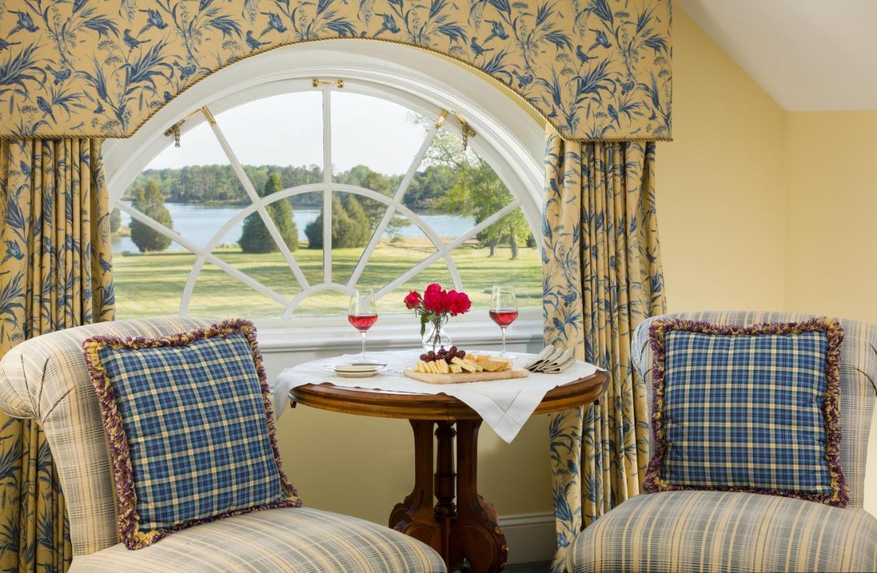 Inn At Warner Hall Gloucester エクステリア 写真